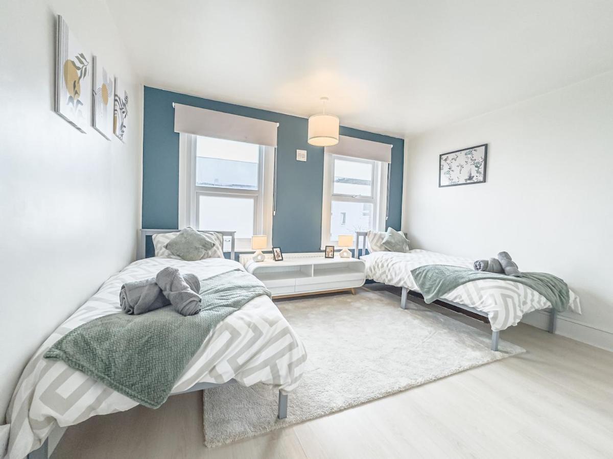3 Bedroom House Easy Access * Londres