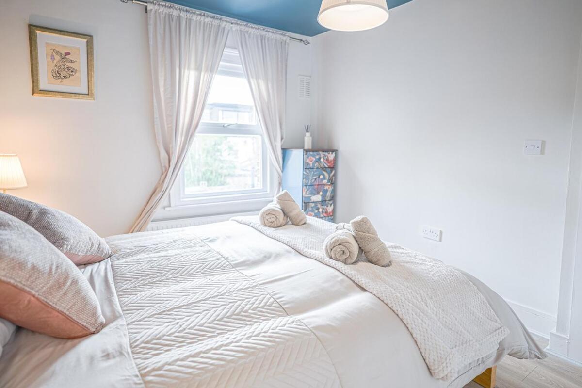 3 Bedroom House Easy Access Casa de Férias Londres
